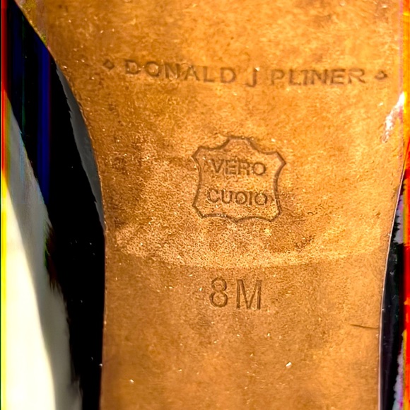 Donald J. Pliner Black and Tan Heels - Picture 8 of 8